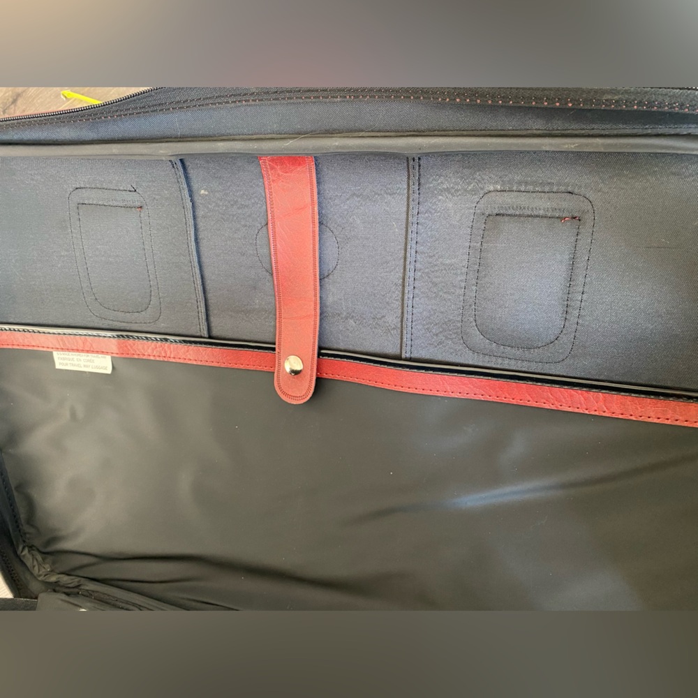 Vintage Jet Stream 2 piece luggage set. Great condition! - Picture 8 of 16